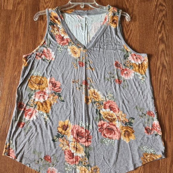 Maurices Tops - Maurices Floral Gray Tank Top